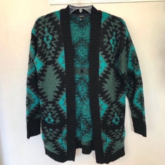 Forever 21 Open Front Cardigan with Front Pockets - Picture 5 of 9